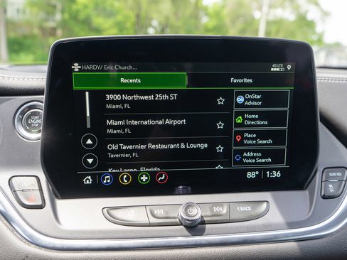 Used 2025 Chevrolet Blazer LT AWD/4WD image 17