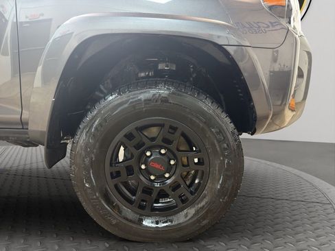 Used 2019 Toyota 4Runner TRD Off-Road image 24