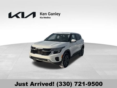 Certified 2024 Kia Seltos LX image 1