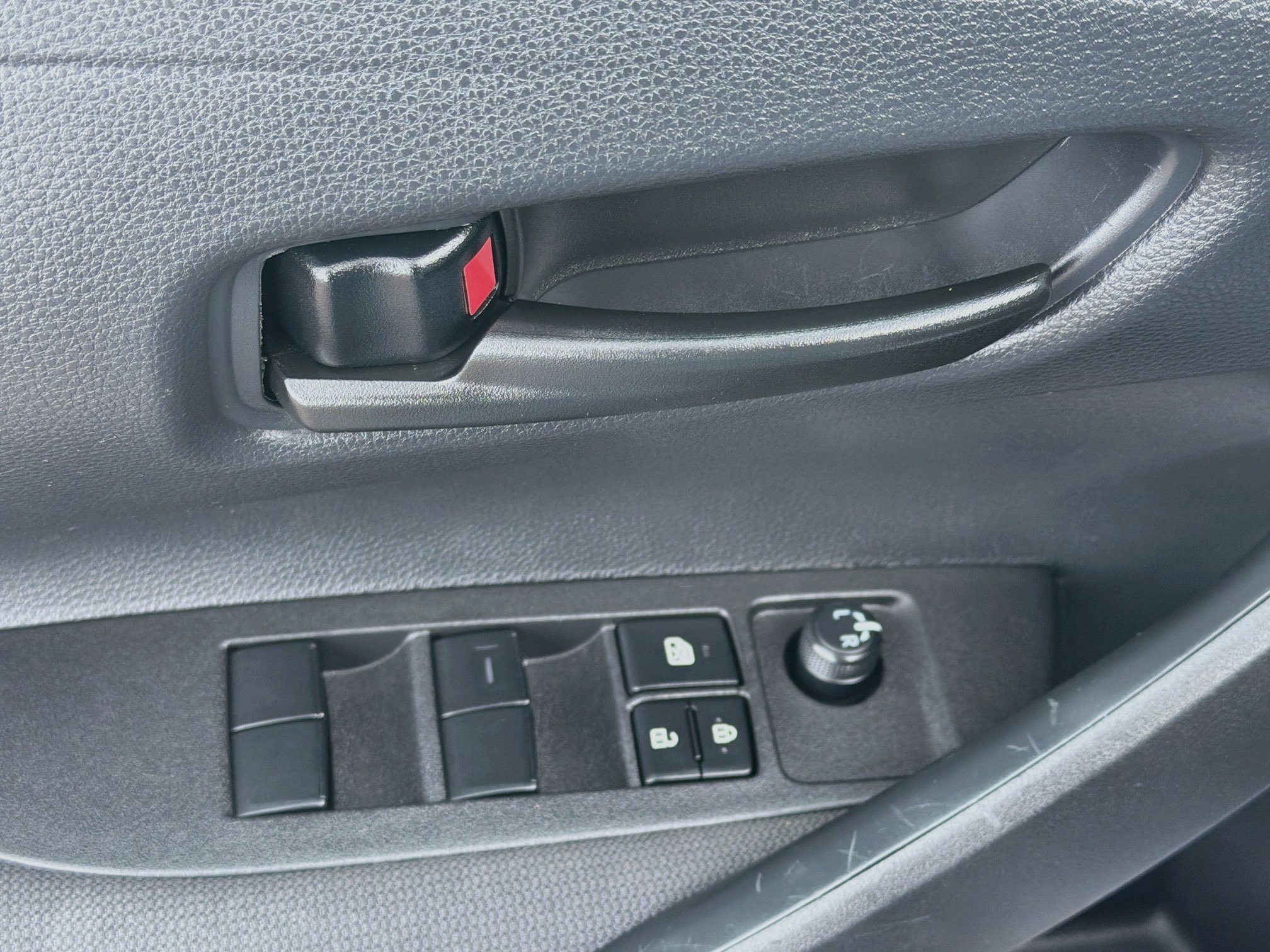 Used 2026 Toyota Corolla LE FWD image 15