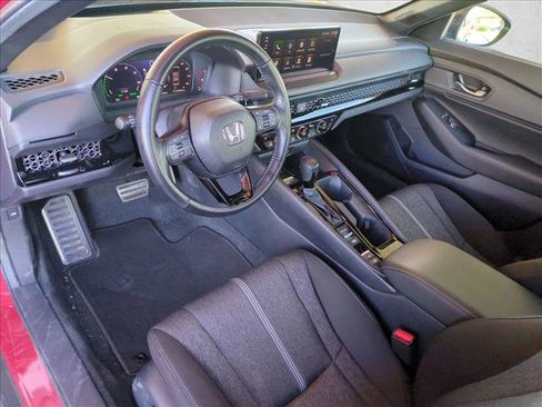 Used 2025 Honda Accord Sport image 10