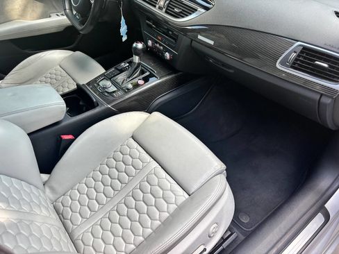 Used 2017 Audi RS 7 Prestige image 32