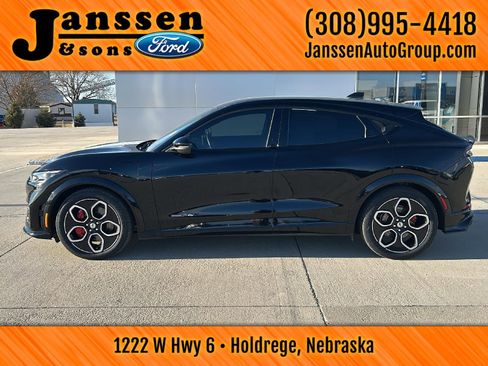 Used 2021 Ford Mustang Mach-E GT image 1