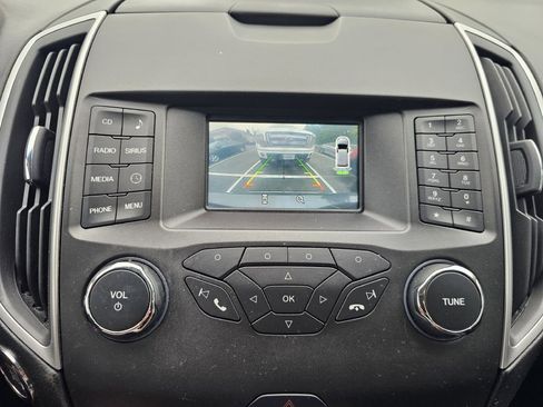 Used 2017 Ford Edge SEL image 16