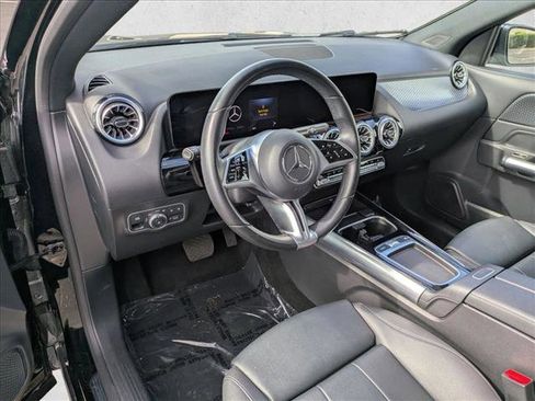 Used 2025 Mercedes-Benz GLA 250 image 10