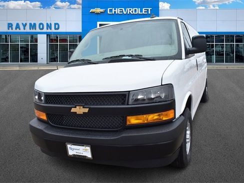 New 2025 Chevrolet Express 2500 Work Van image 7