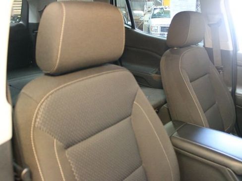 Used 2023 GMC Acadia SLE w/ Trailering Package image 10