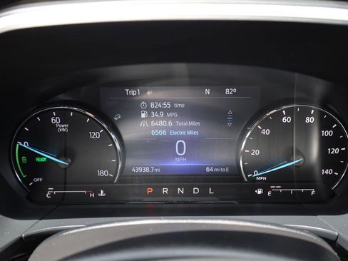 Used 2022 Ford Escape SE w/ SE Sport Appearance Package AWD/4WD image 8