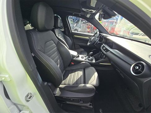 Used 2023 Alfa Romeo Stelvio Veloce AWD/4WD image 9