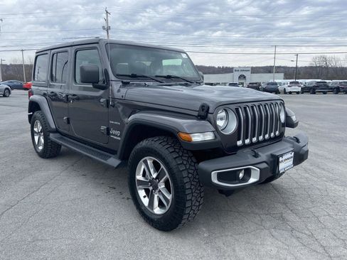Used 2021 Jeep Wrangler Unlimited Sahara image 1
