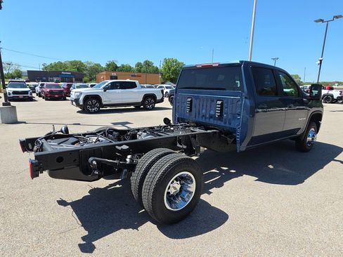 New 2026 Chevrolet Silverado 3500 LT w/ Convenience Package AWD/4WD image 9