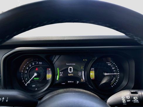 Used 2024 Jeep Wrangler Unlimited Rubicon 4xe AWD/4WD image 22