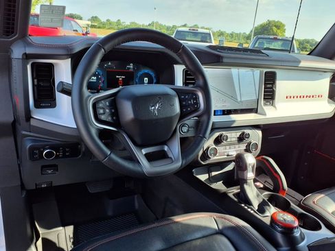 Certified 2025 Ford Bronco Stroppe Edition image 35