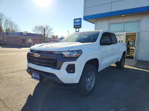 New 2024 Chevrolet Colorado LT w/ LT Convenience Package II RWD image 7