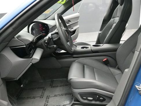 Used 2022 Porsche Taycan 4S image 19