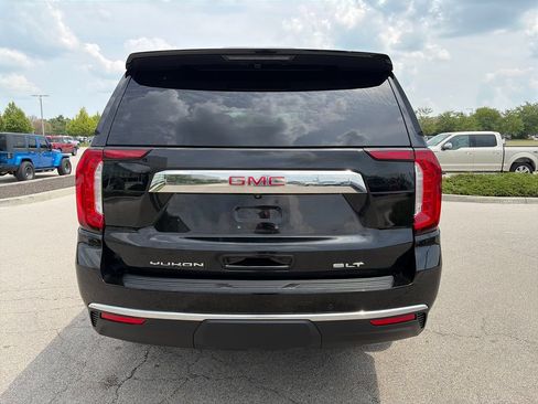Used 2022 GMC Yukon SLT w/ SLT Luxury Package AWD/4WD image 6