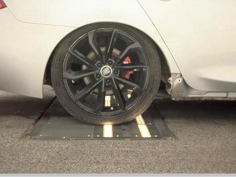 Used 2017 Nissan Maxima SR w/ Midnight Edition FWD image 10