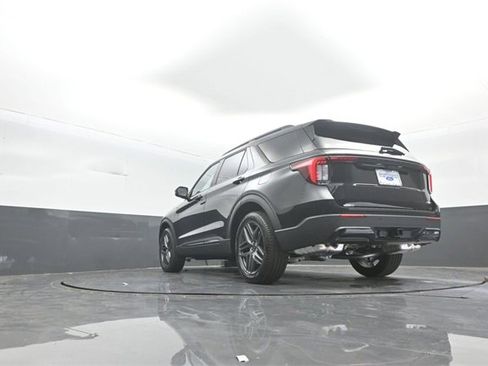 New 2026 Ford Explorer ST-Line w/ ST-Line Street Pack image 35
