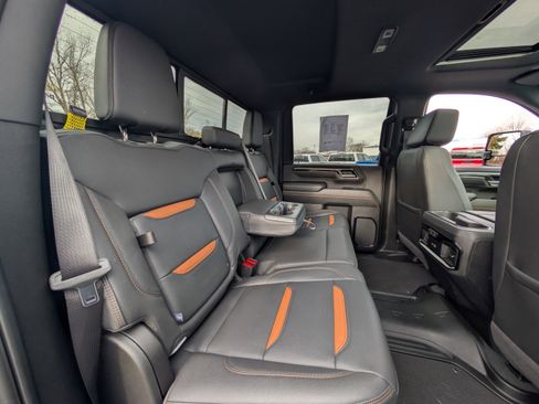 Used 2025 GMC Sierra 2500 AT4 w/ AT4 Premium Plus Package image 53