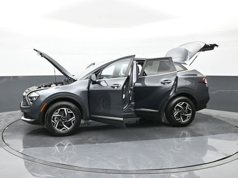 Used 2023 Kia Sportage LX image 48