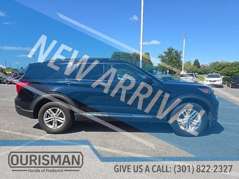 Used 2023 Ford Explorer XLT w/ Equipment Group 202A AWD/4WD image 9