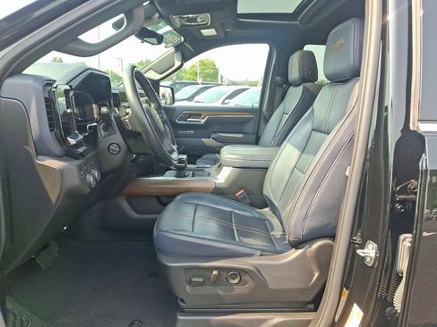 Certified 2024 Chevrolet Silverado 1500 High Country AWD/4WD image 14
