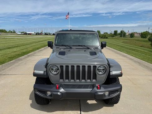 Used 2022 Jeep Wrangler Unlimited Rubicon w/ LED Lighting Group AWD/4WD image 11