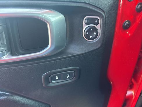 Used 2019 Jeep Wrangler Unlimited Sport S image 23