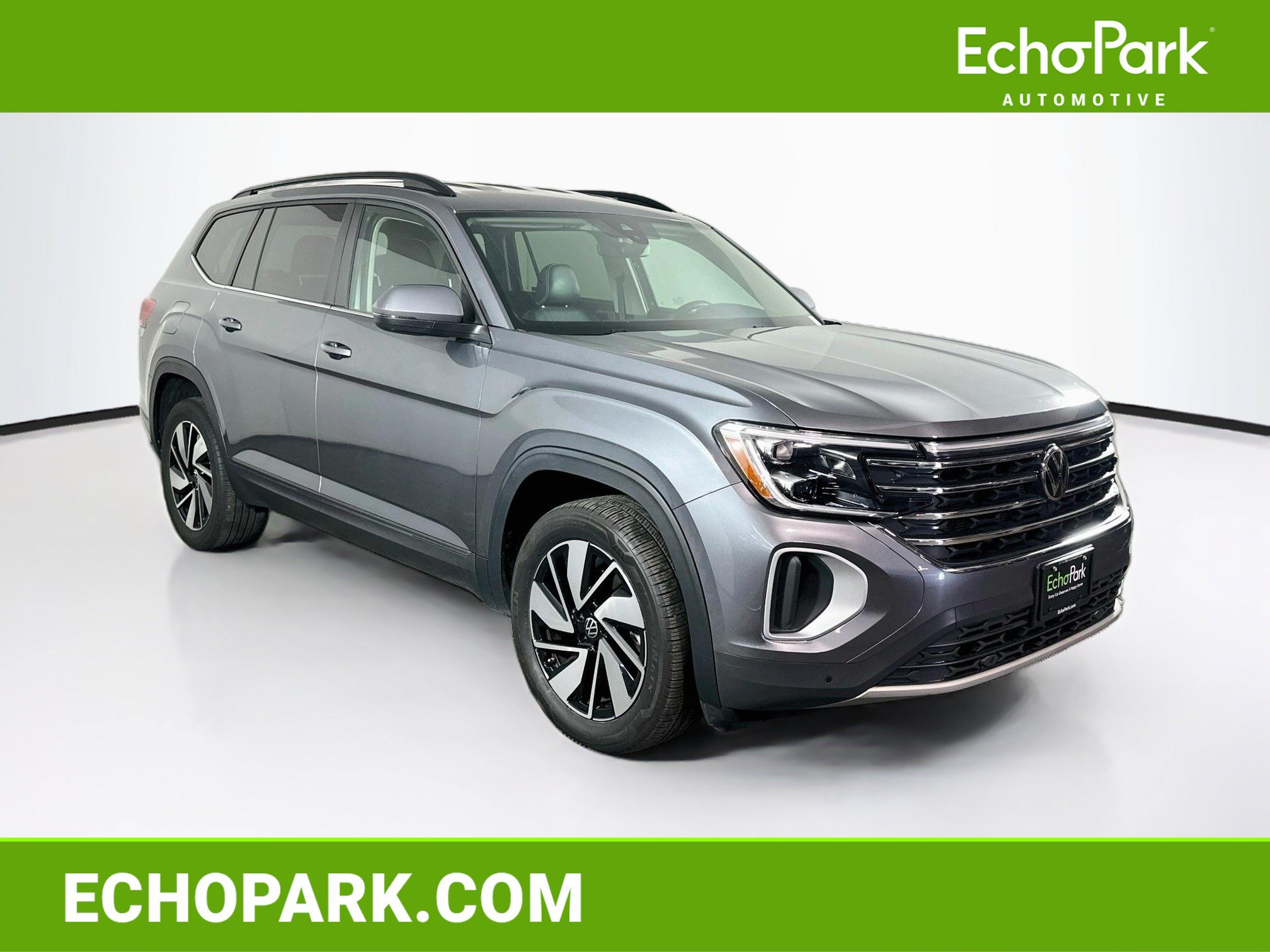 Used 2025 Volkswagen Atlas SE AWD/4WD image 1