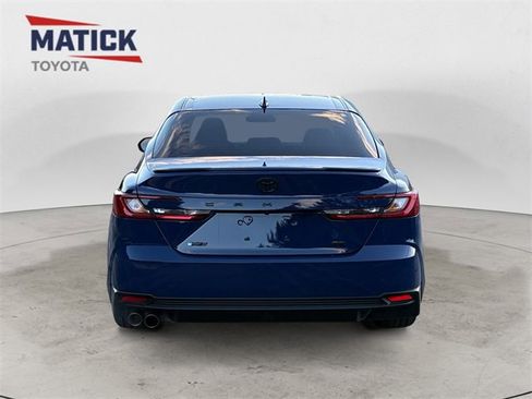 Used 2025 Toyota Camry SE image 6
