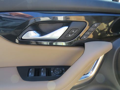 Used 2022 Chevrolet Blazer Premier w/ Enhanced Convenience Package image 15