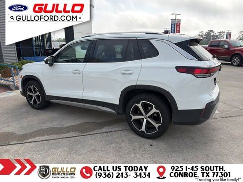 Used 2025 Volkswagen Tiguan SE image 6