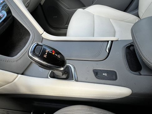 Used 2017 Cadillac XT5 Luxury w/ Driver Awareness Package image 29