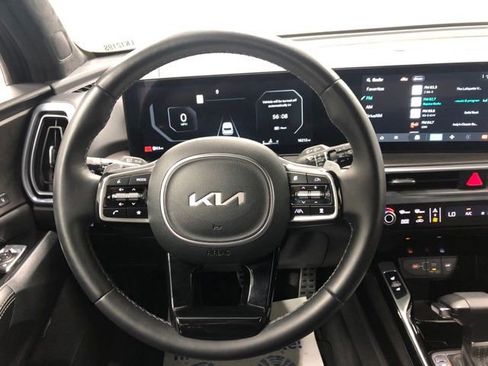 Used 2025 Kia Sorento SX Prestige AWD/4WD image 16