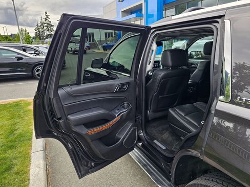 Used 2015 Chevrolet Tahoe LTZ AWD/4WD image 16