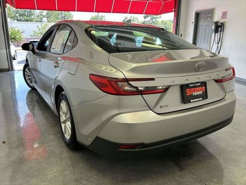 Certified 2025 Toyota Camry LE FWD image 5