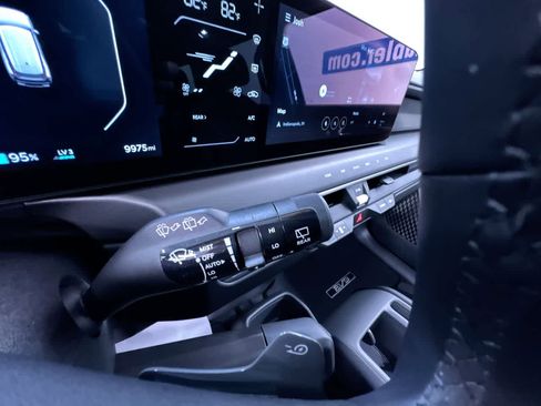 Used 2026 Kia EV9 Light image 19