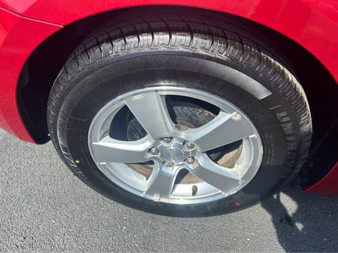 Used 2013 Chevrolet Cruze LT image 25