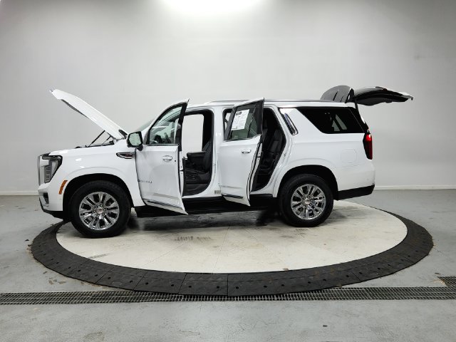 Used 2025 GMC Yukon Denali RWD image 13