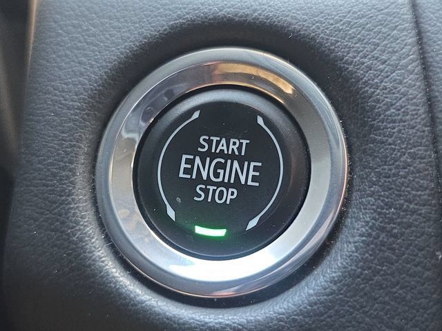 Used 2023 Chevrolet Tahoe Premier AWD/4WD image 16