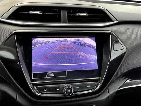 Used 2022 Chevrolet TrailBlazer LT w/ Convenience Package image 9