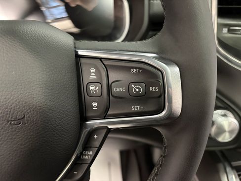 Used 2025 RAM 1500 Laramie w/ Night Edition image 19