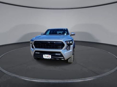Certified 2024 Toyota Tacoma TRD Off-Road AWD/4WD image 3