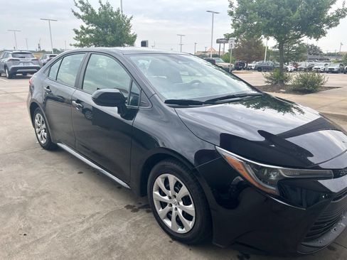 Used 2024 Toyota Corolla LE FWD image 4