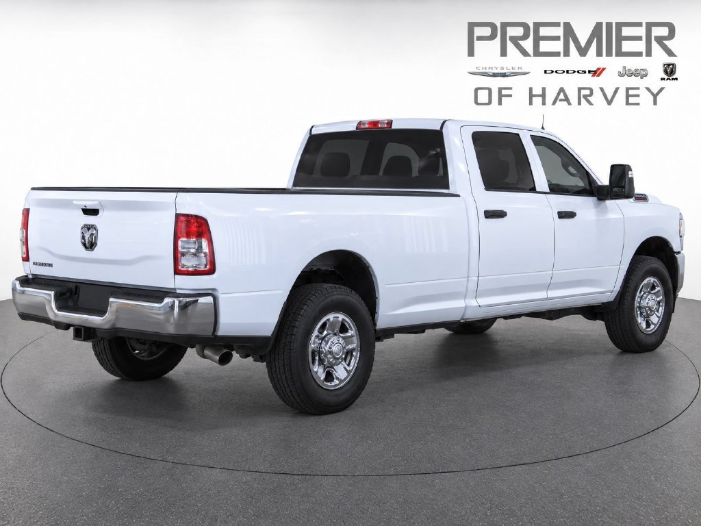 Used 2024 RAM 2500 Tradesman w/ Chrome Appearance Group AWD/4WD image 3