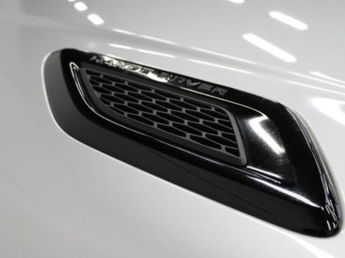 Used 2016 Land Rover Range Rover Sport SE image 28