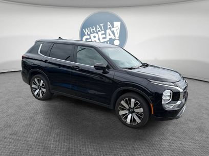 Used 2025 Mitsubishi Outlander SE