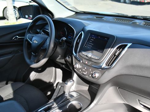 Used 2020 Chevrolet Equinox LT image 38