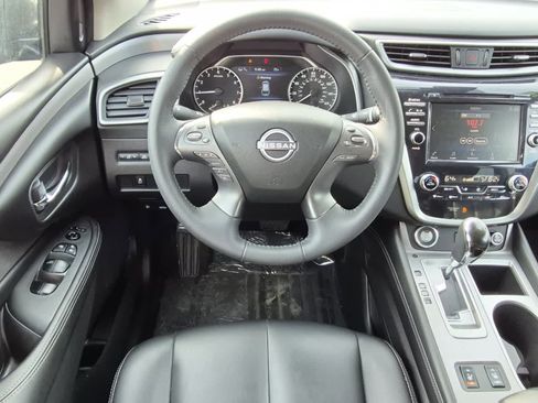 Used 2024 Nissan Murano SV w/ SV Midnight Edition Package image 8