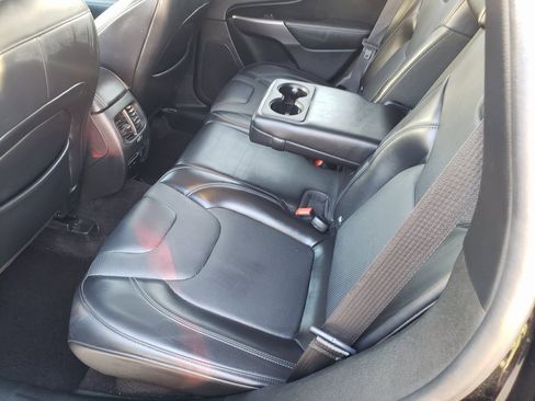 Used 2019 Jeep Cherokee Limited image 14